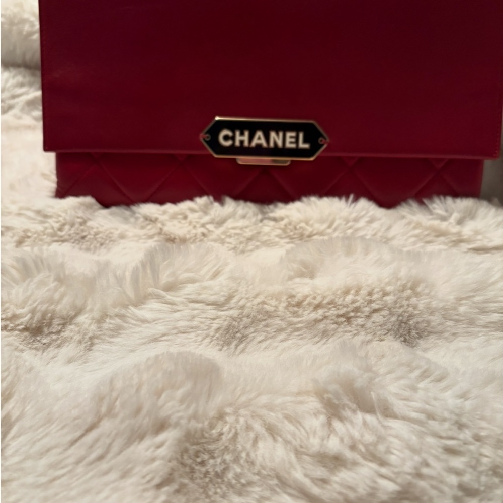 Authentic Chanel Red Leather vintage shoulder bag - Picture 4 of 16